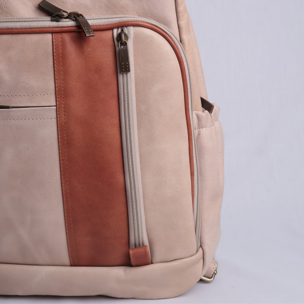 Mochila Executiva Dual-Tone Beige/Camel – Mediano