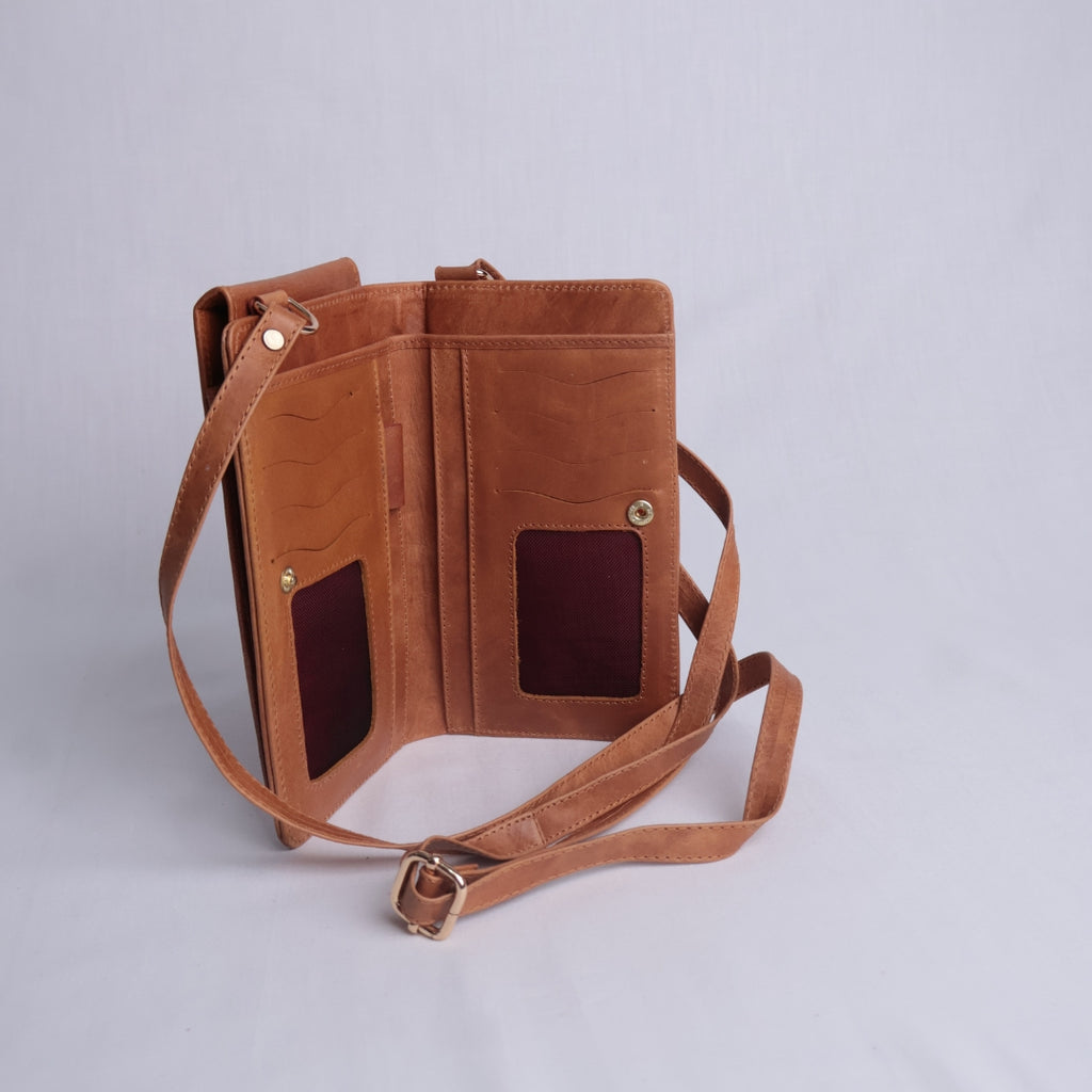 Cartera Porta Celular Artesanal con Diseño Floral – Nahué