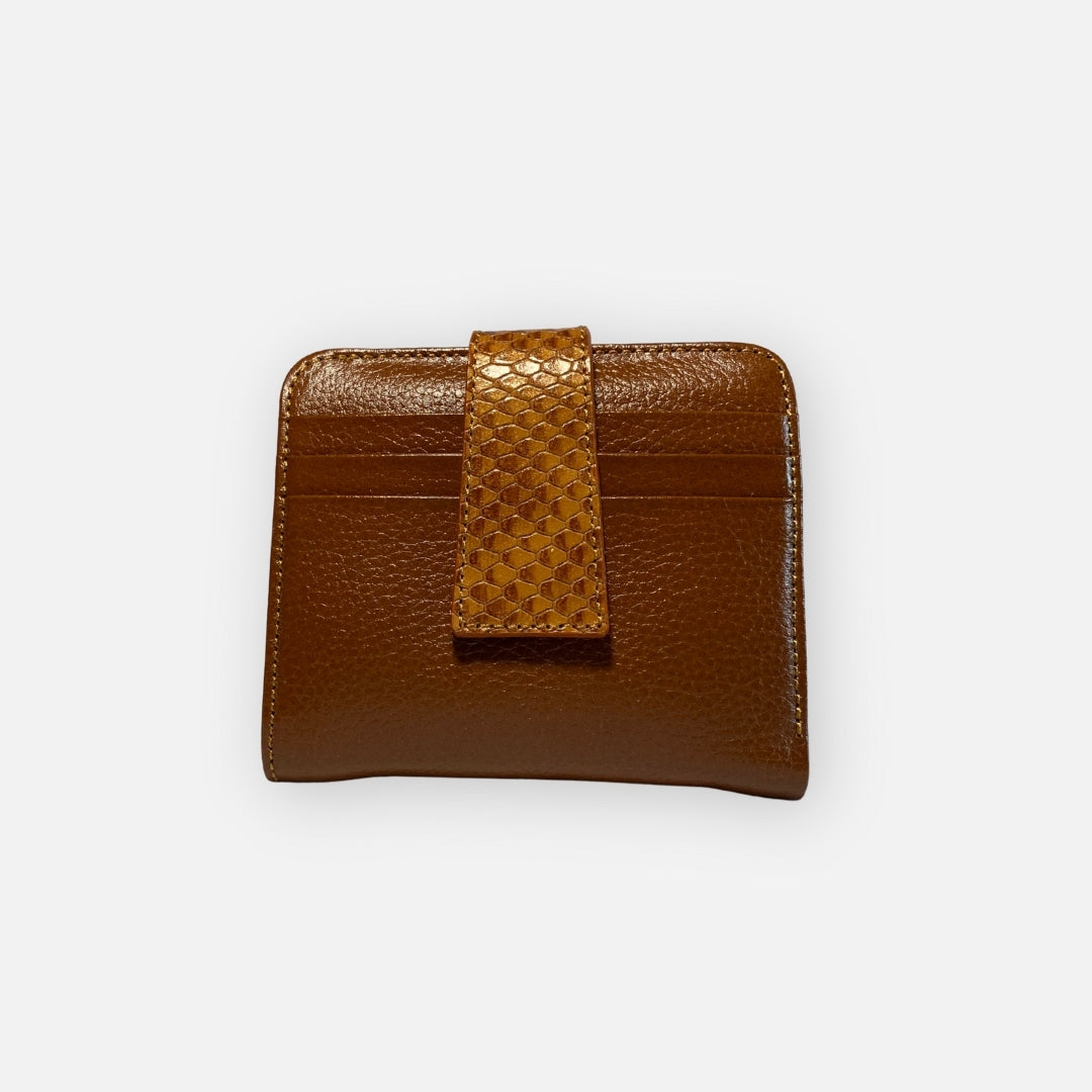 Billetera Cuero Café con Broche Texturizado – Nahué